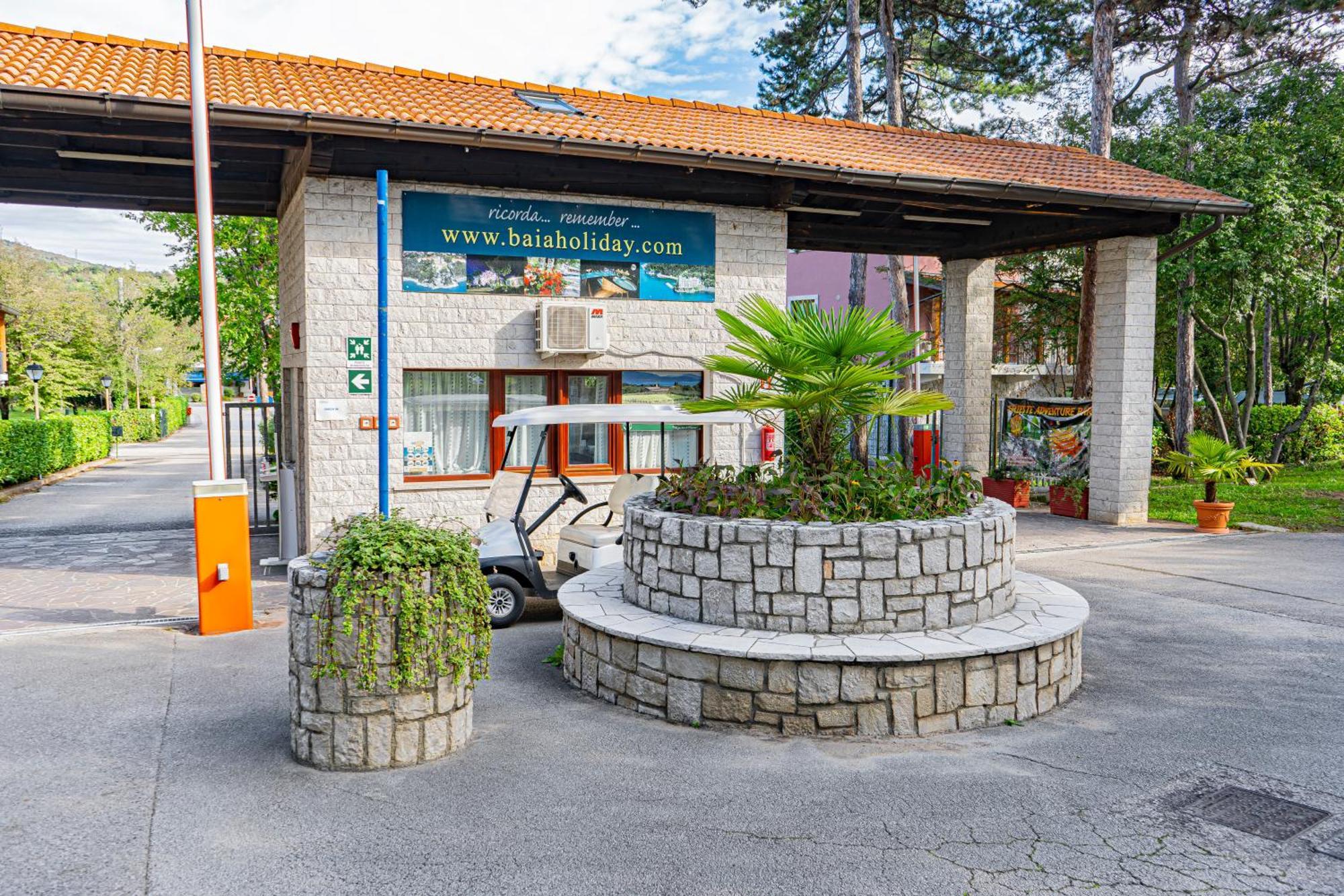 Camping Village Mare Pineta Sistiana Exterior photo